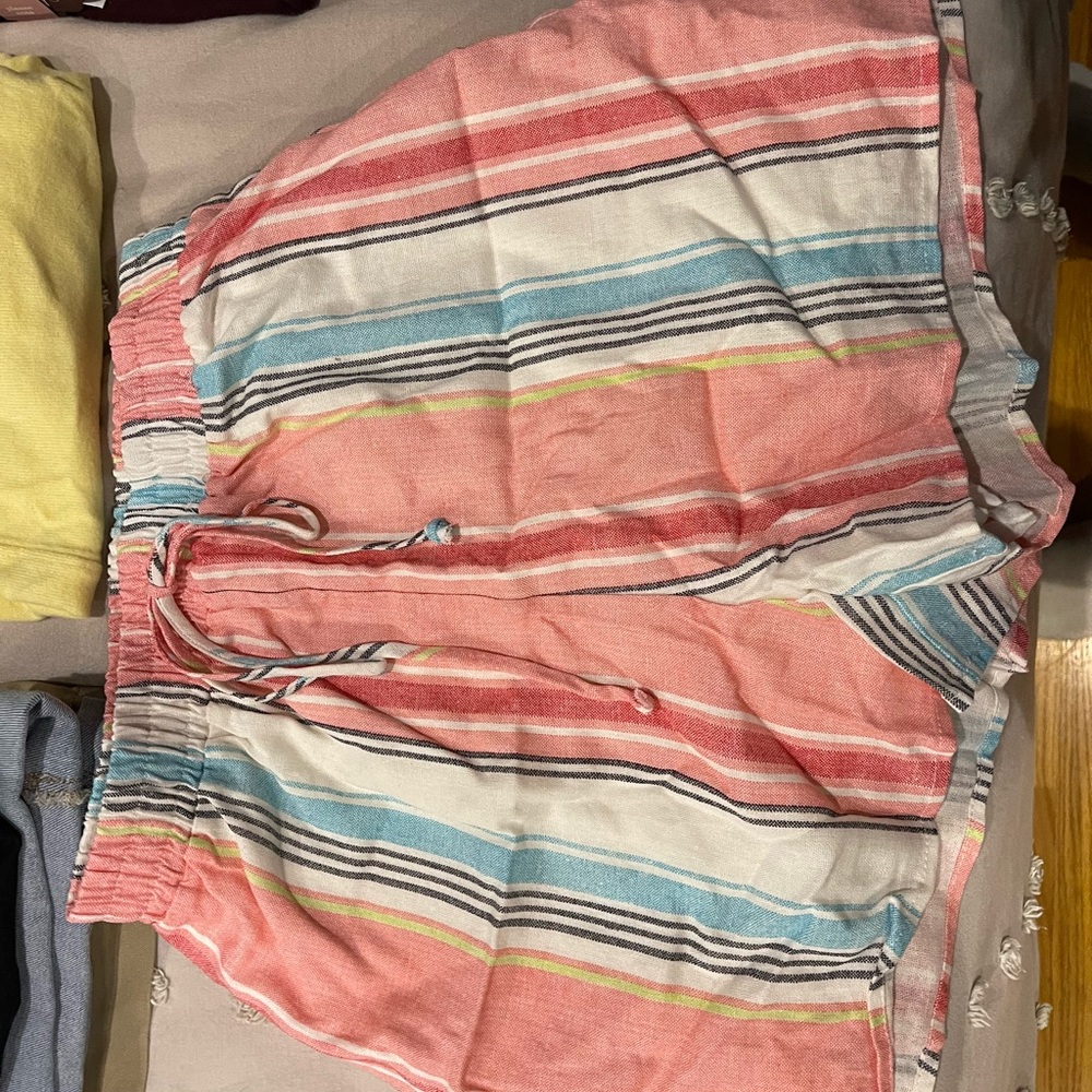 striped shorts never worn